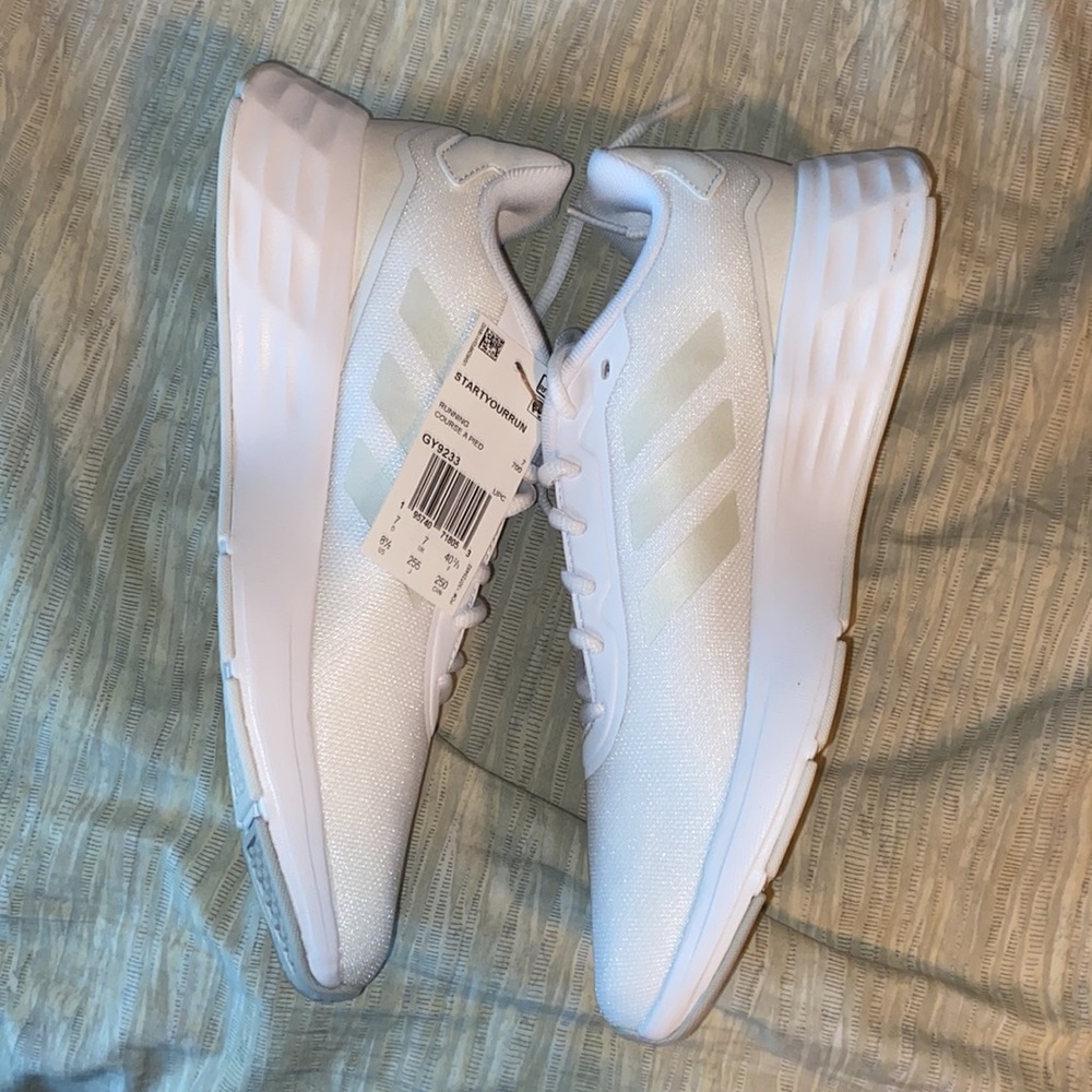 Adidas - Picture 6 of 10